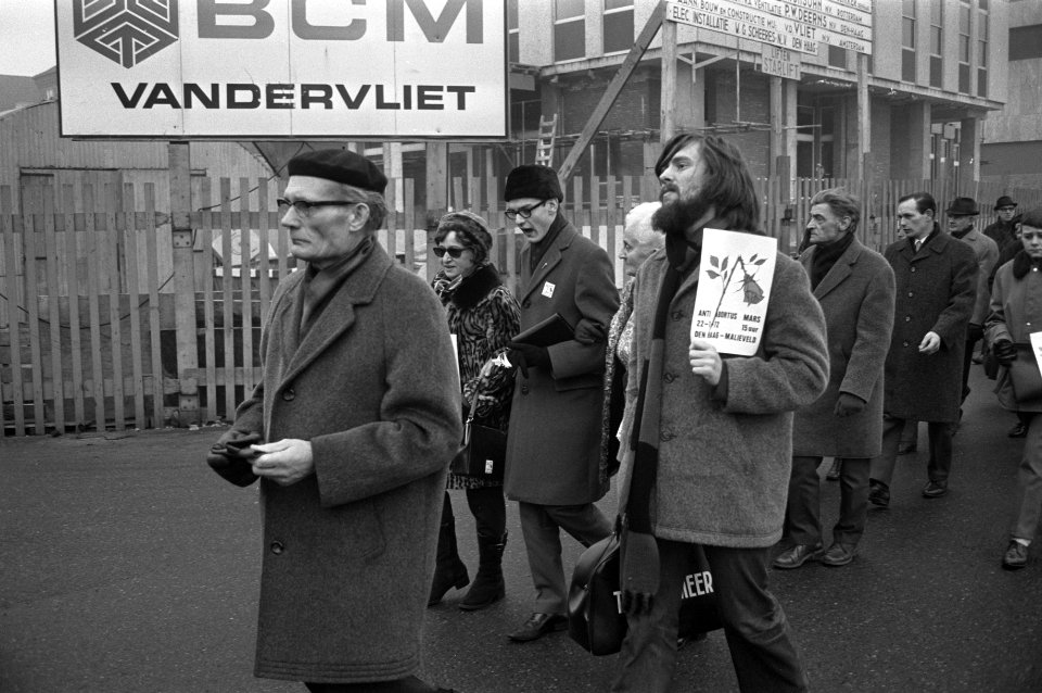 Anti-abortusmars in Den Haag , demonstranten, Bestanddeelnr 925-3318