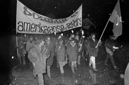 Anti Amerikaanse demonstratie in Amsterdam, Bestanddeelnr 921-1007