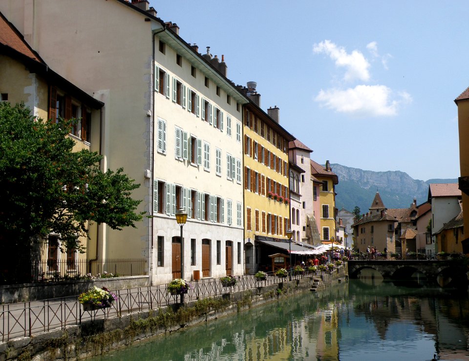 Annecy Quai de l'Évêché 3