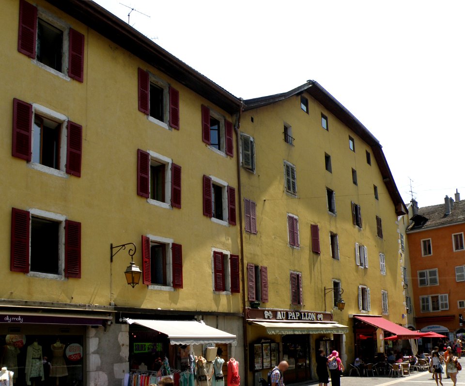 Annecy Rue de la République 2