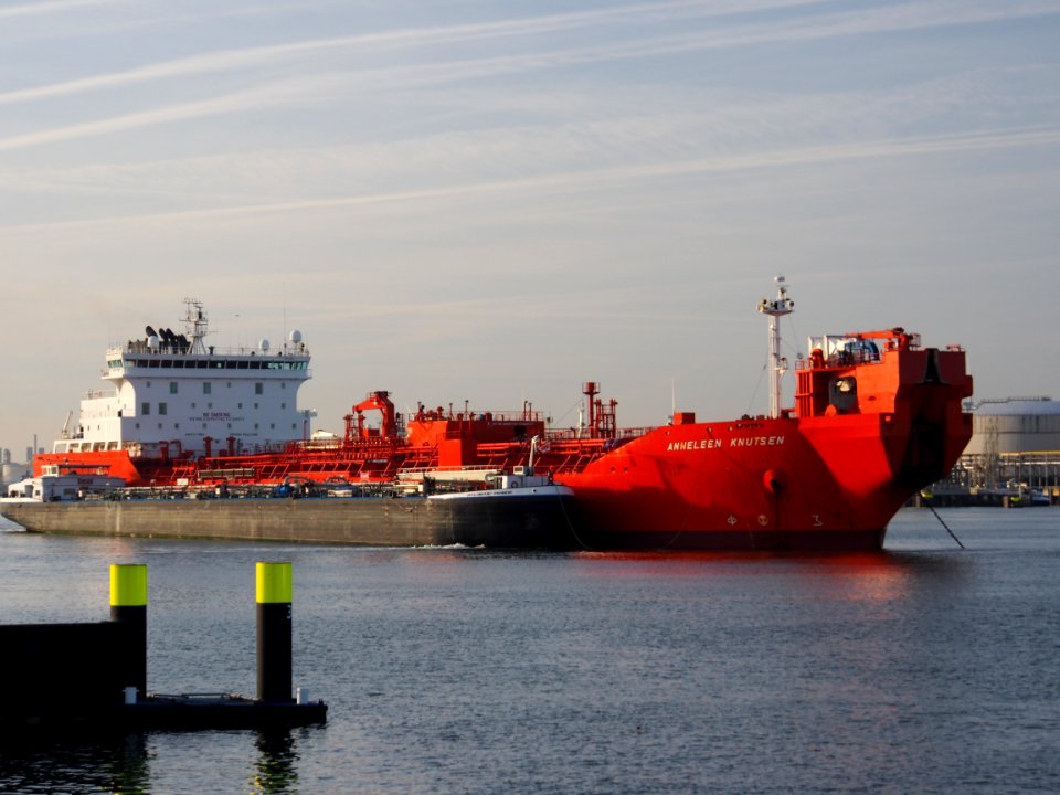 Anneleen Knutsen - IMO 9176929 & Atlantic Power - ENI 02327357, Calandkanaal, Port of Rotterdam, pic2