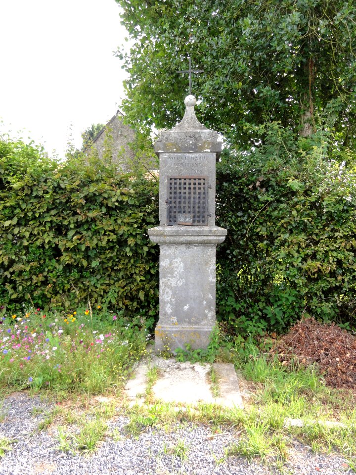 Anor (Nord, Fr) chapelle N.D. de Liesse D, au Camp de Gibon