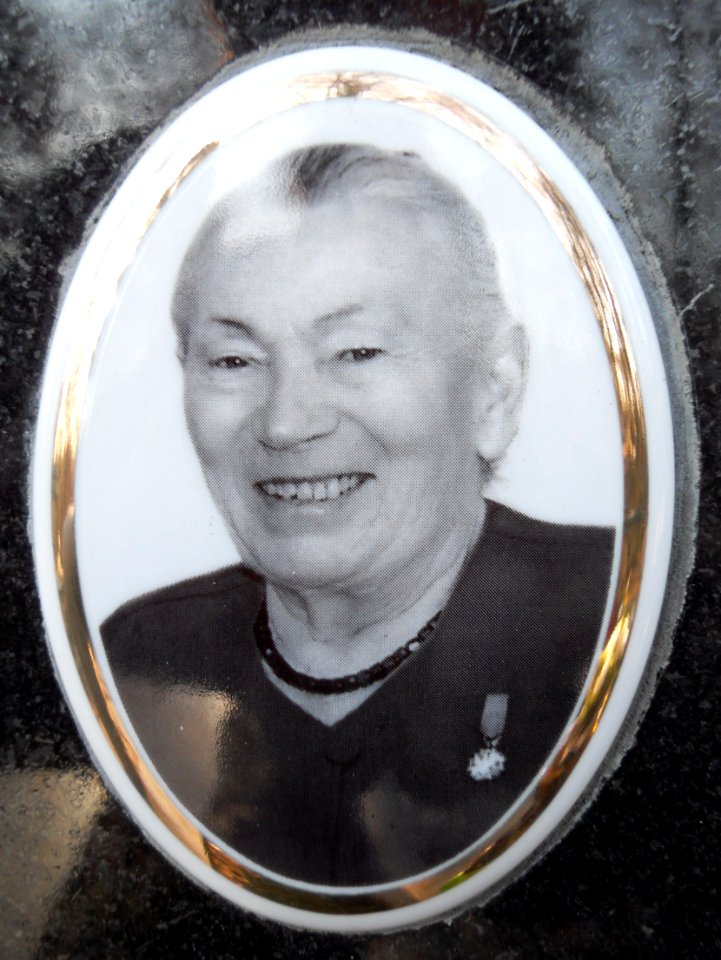 Anna Walentynowicz grave - portrait