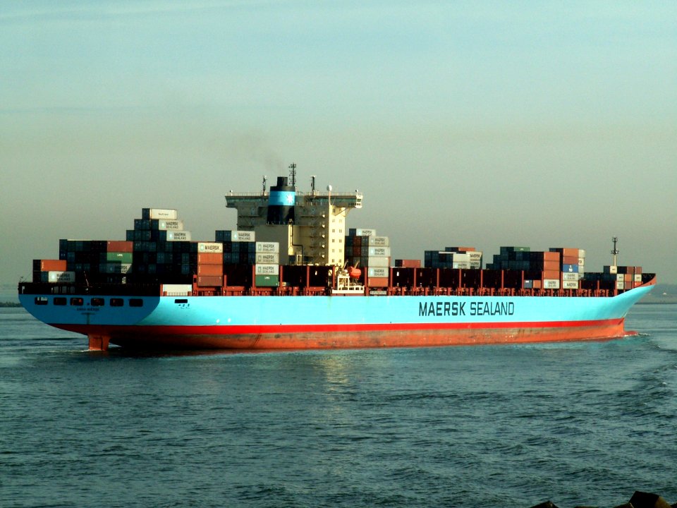 Anna Maersk p3 approaching Port of Rotterdam, Holland 24-Jan-2006