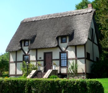 Anne Hathaway Cottage, Wessington Springs, from ENE 1