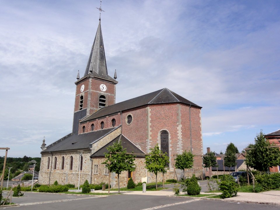 Anor (Nord, Fr) église, coté sud-est