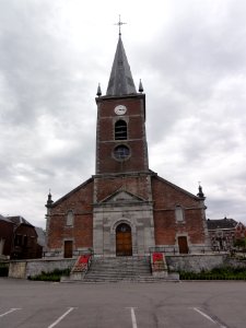 Anor (Nord, Fr) église, façade
