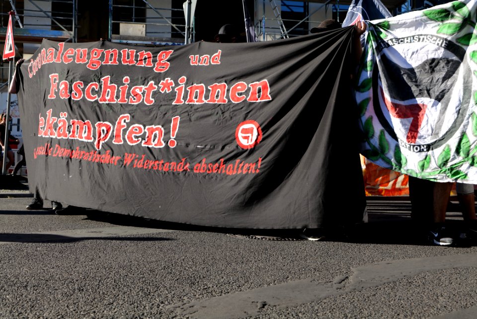 Antifascist demonstration against KDW in Berlin-Wedding 2020-07-31 06