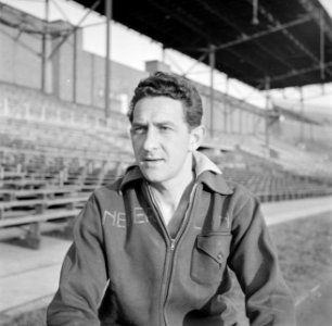 Anton 'Charley' van de Weerd (Wageningen) in het Olympisch Stadion in Amsterdam,, Bestanddeelnr 191-1075