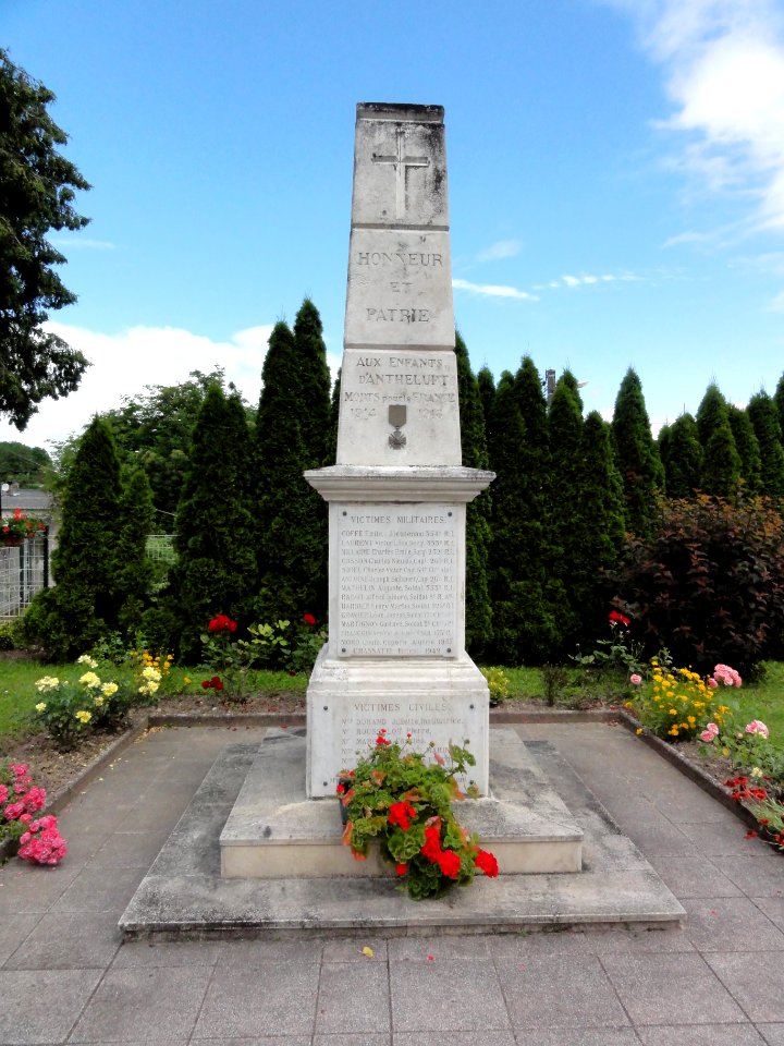 Anthelupt (M-et-M) monument aux morts
