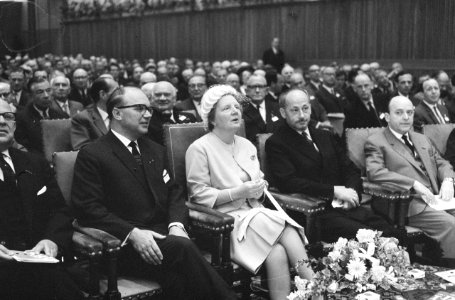 Antoine Rottier, koningin Juliana, minister Korthals