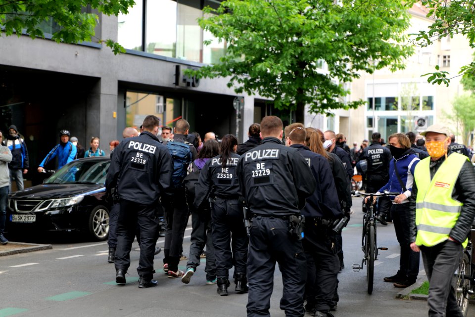 Antifascists in Schendelpark Berlin 2020-05-16 15