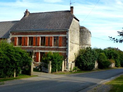 Antheny (Ardennes) ferme fortifiée A