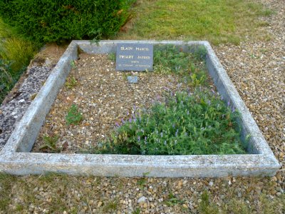 Antheny (Ardennes) tombe de guerre