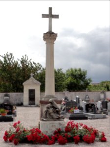 Anthelupt (M-et-M) croix de cimetière