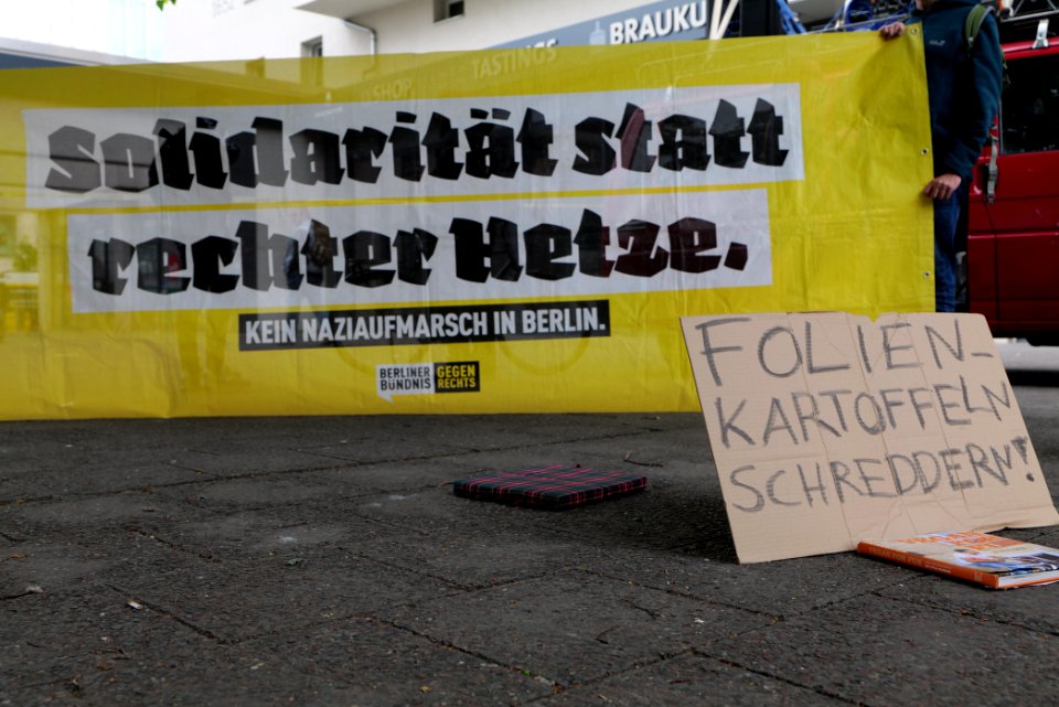 Antifascists on Memhardstraße Berlin 2020-05-16 17