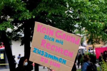 Antifascists on Memhardstraße Berlin 2020-05-16 01