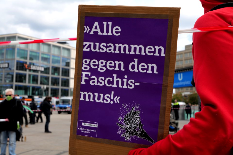 Antifascists on Alexanderplatz Berlin 2020-05-16 09