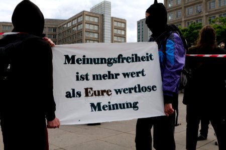 Antifascists on Alexanderplatz Berlin 2020-05-16 07