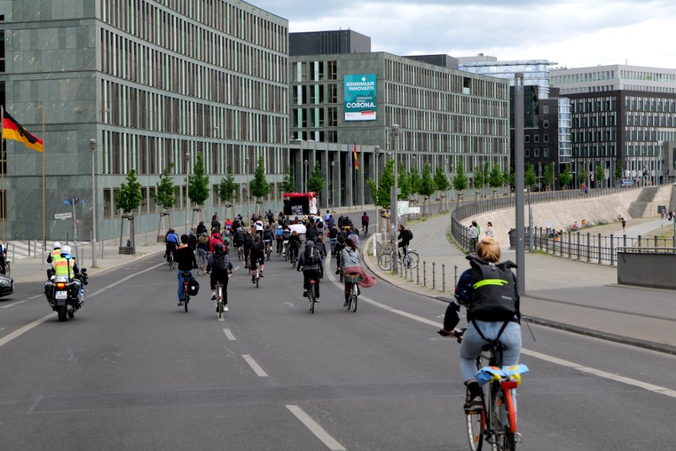 Antifascist RCC bicycle demonstration Berlin 2020-05-30 46