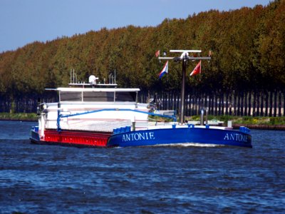 Antonie , ENI 02330094 at the Amsterdam-Rhine canal, pic1