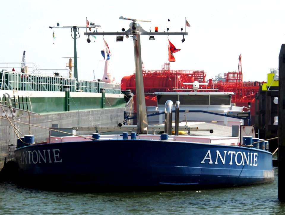 Antonie - ENI 02330094, Port of Rotterdam