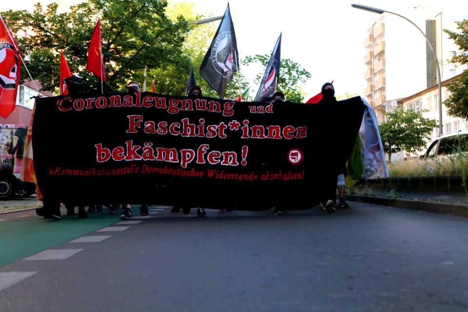 Antifascist demonstration against KDW in Berlin-Wedding 2020-07-31 48