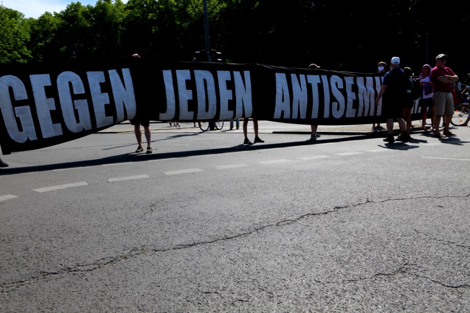 Antifascist protest Berlin 2020-08-01 02