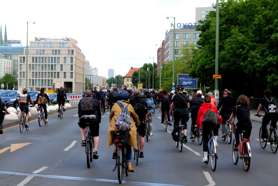 Antifascist bicycle demonstration Berlin 2020-06-06 43