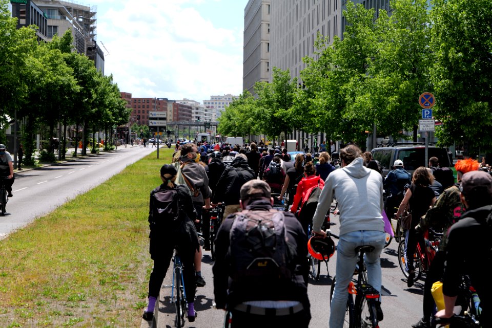 Antifascist bicycle demonstration Berlin 2020-06-06 38