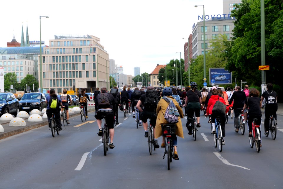 Antifascist bicycle demonstration Berlin 2020-06-06 44