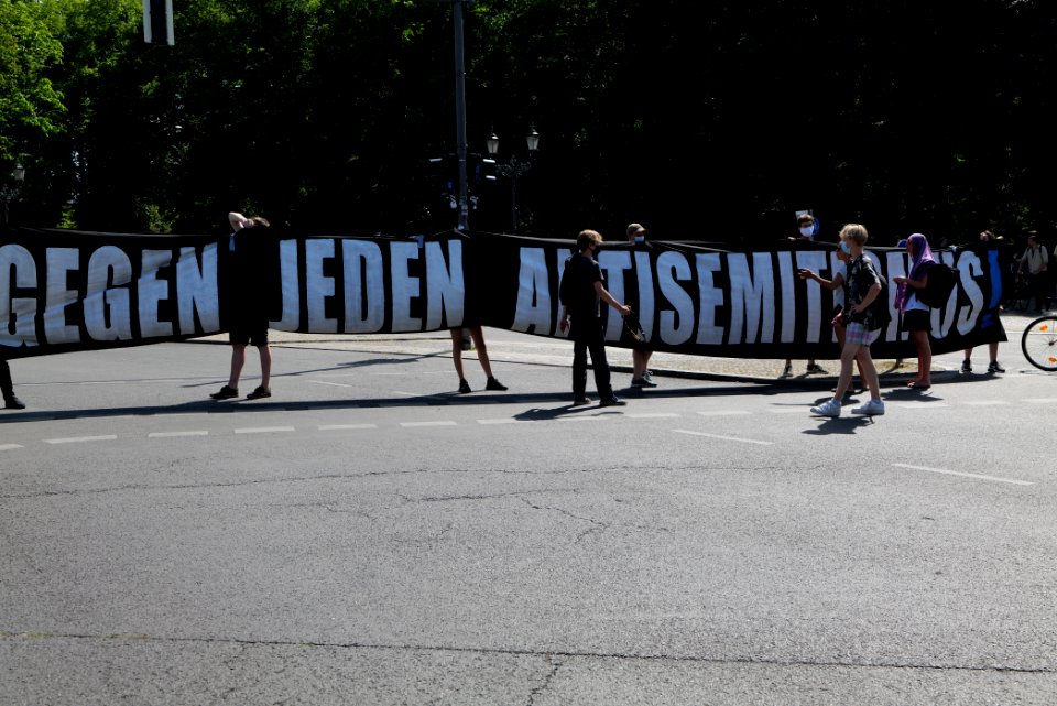 Antifascist protest Berlin 2020-08-01 01