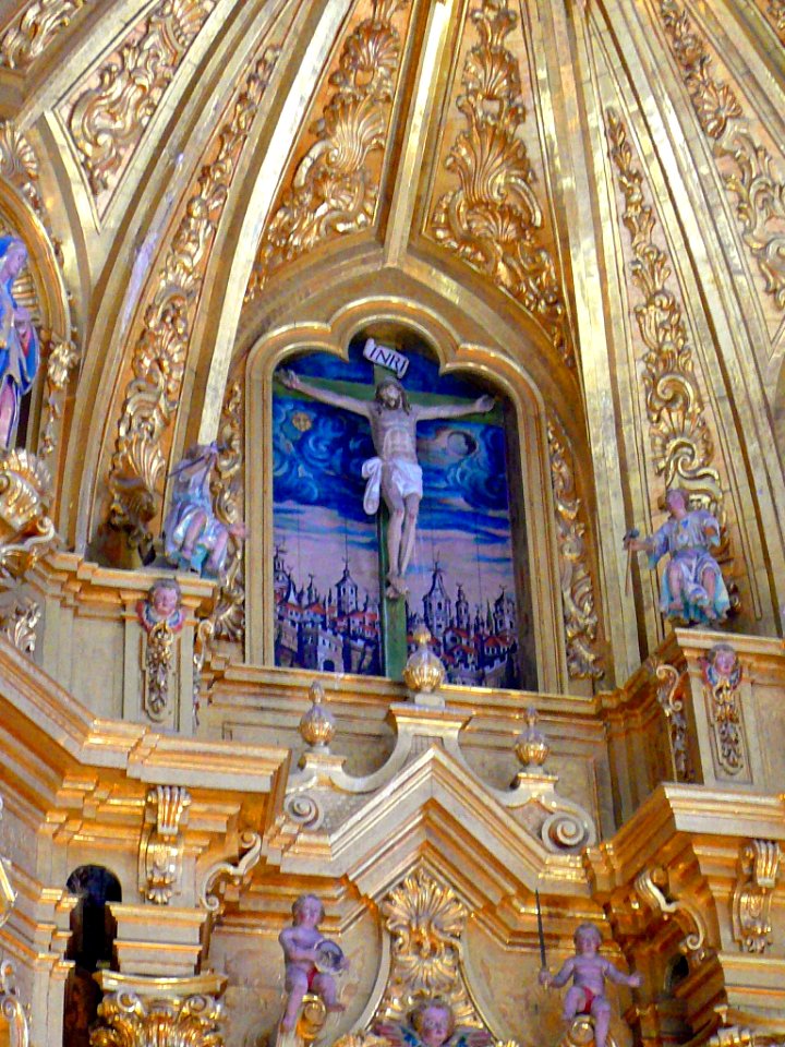 Antezana - Iglesia de San Miguel Arcángel, retablo mayor 07