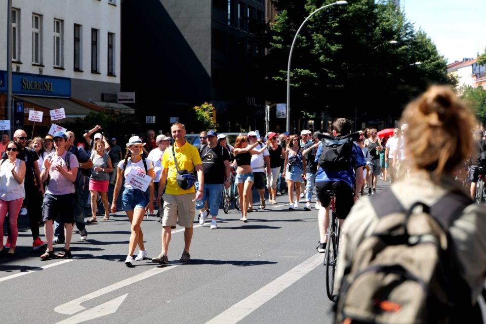 Antifascist bicycle demonstration Berlin 2020-08-01 02