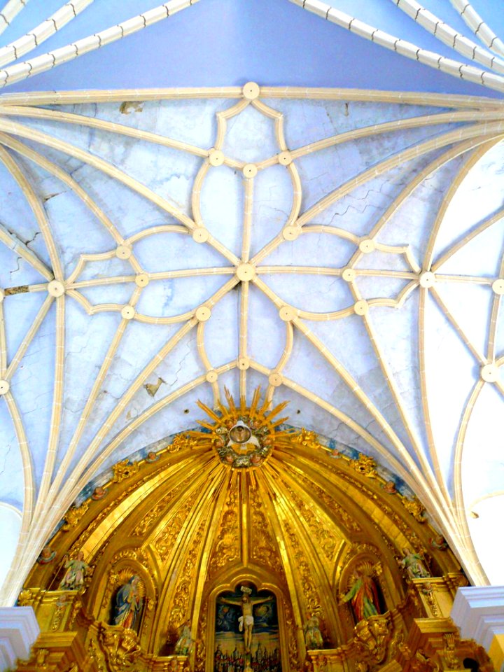 Antezana - Iglesia de San Miguel Arcángel, retablo mayor 11