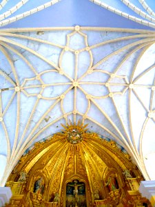 Antezana - Iglesia de San Miguel Arcángel, retablo mayor 11