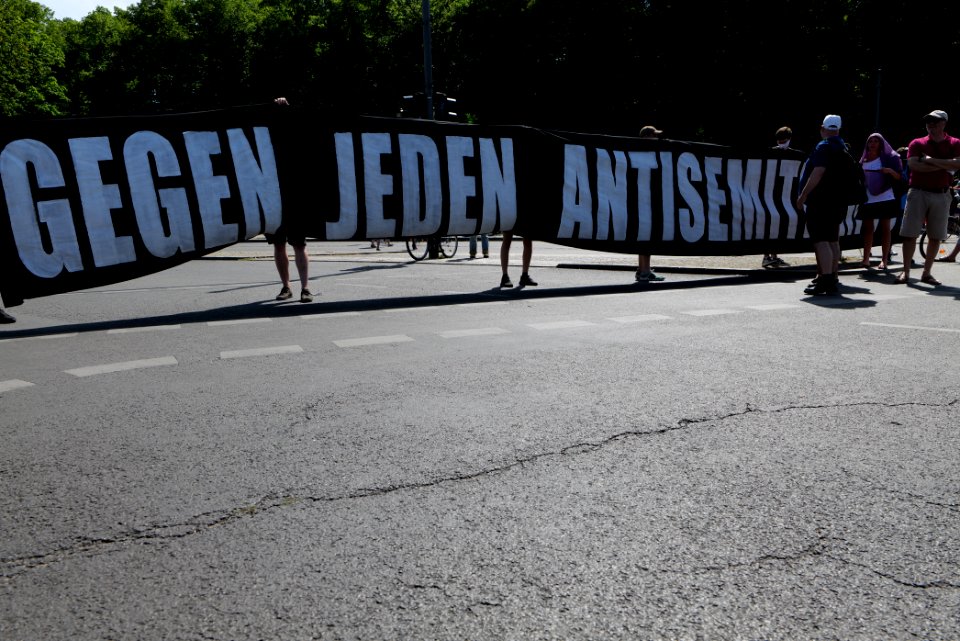 Antifascist protest Berlin 2020-08-01 03