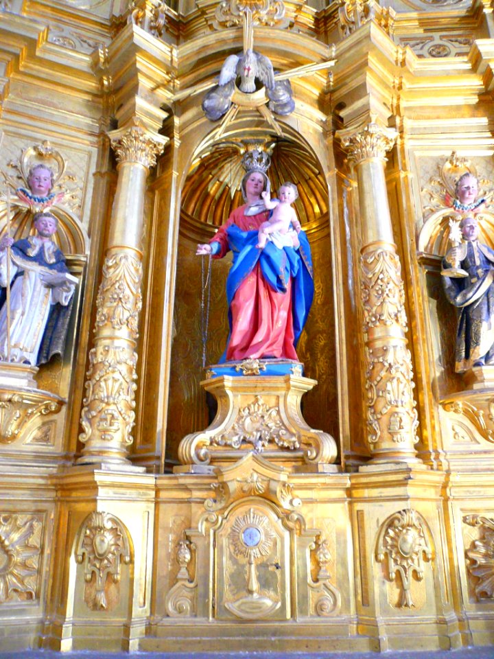Antezana - Iglesia de San Miguel Arcángel, interior 05
