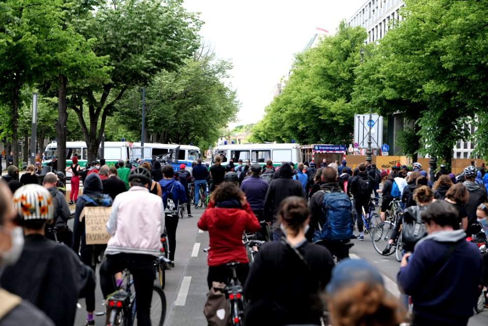 Antifascist bicycle demonstration Berlin 2020-06-06 22