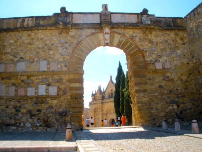 Antequera - Arco de los Gigantes 01