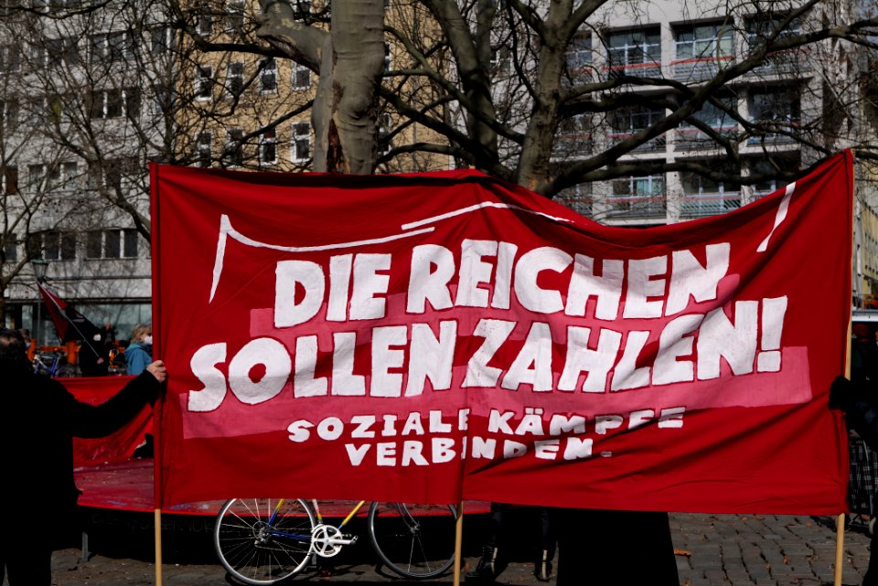 Antifascist protest Berlin Nettelbeckplatz 2021-03-28 10
