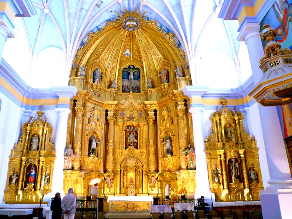 Antezana - Iglesia de San Miguel Arcángel, retablo mayor 08