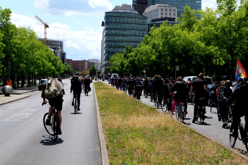 Antifascist bicycle demonstration Berlin 2020-06-06 37