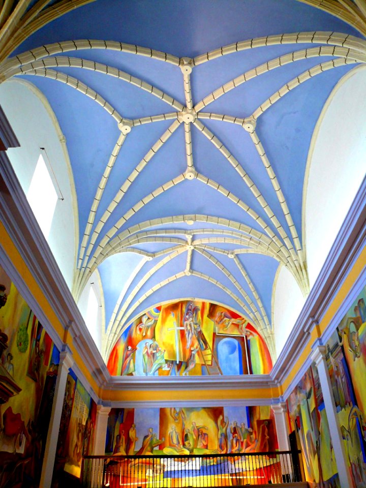 Antezana - San Miguel Arcángel, interior, 'Pinturas para la Vida' (Xabier Egaña) 01