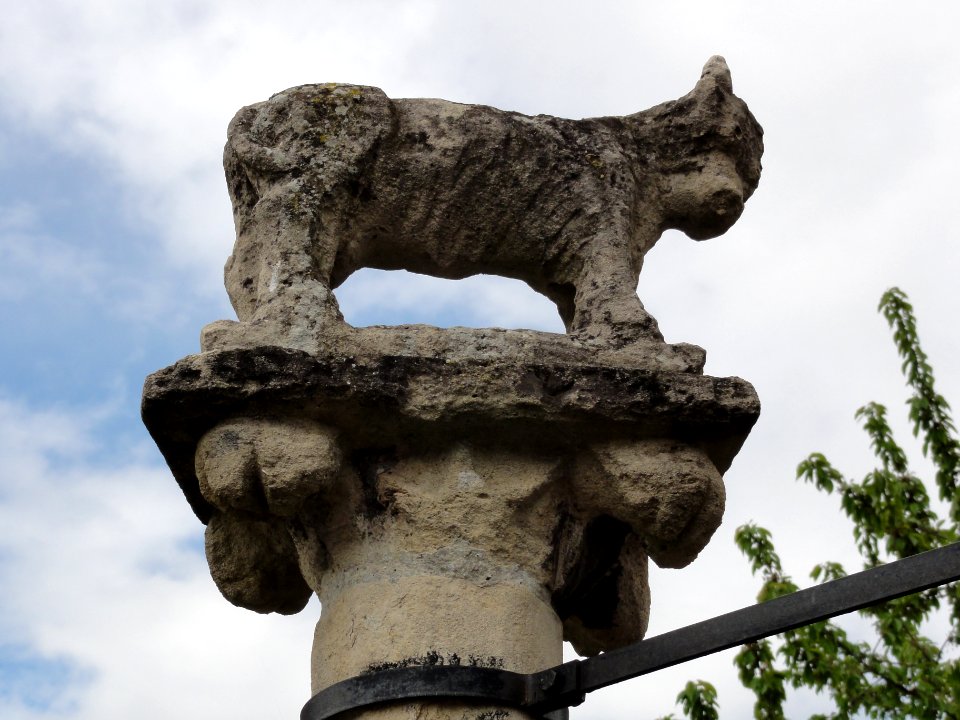 Andelain (Aisne) calvaire sculpté (05)