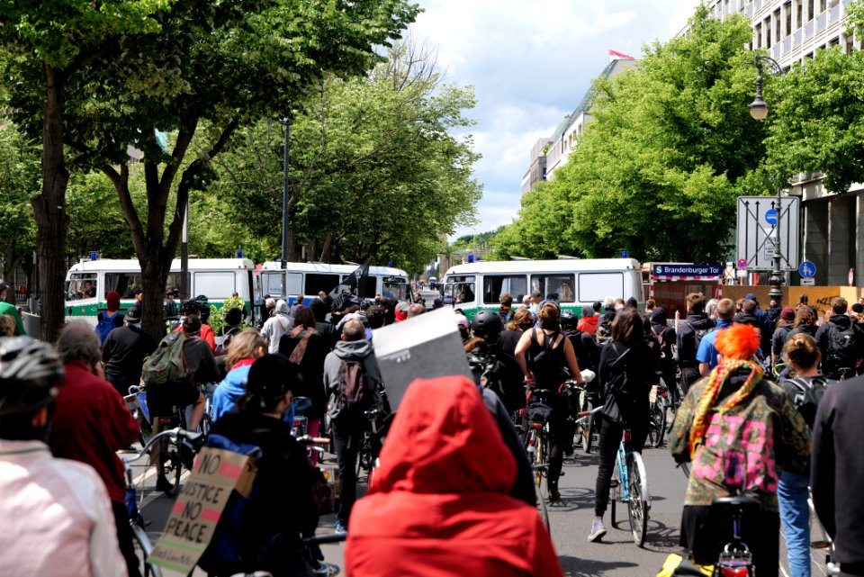 Antifascist bicycle demonstration Berlin 2020-06-06 25
