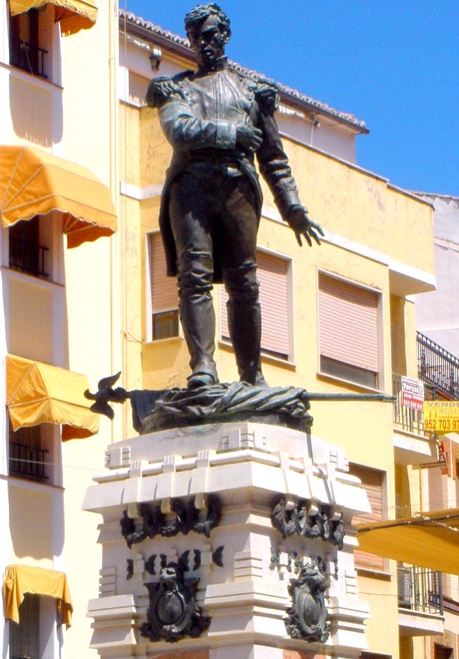 Antequera - Monumento al Capitán Vicente Moreno Baptista 4