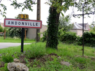 Andonville (Loiret) panneau et croix de chemin