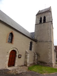 Andonville (Loiret) Église, entrée et tour