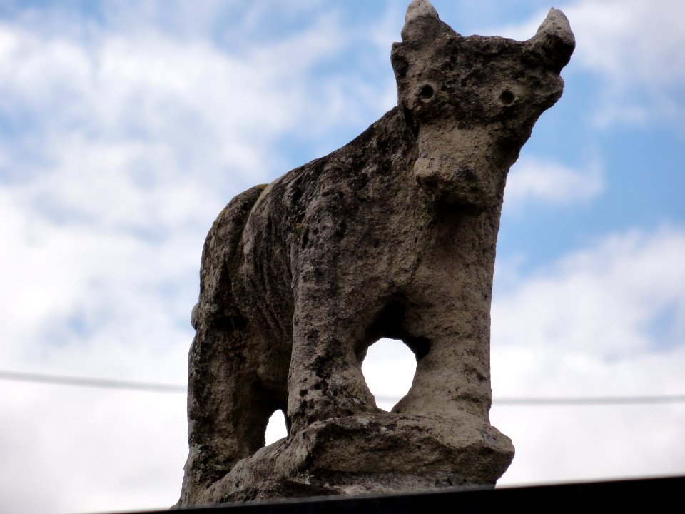 Andelain (Aisne) calvaire sculpté (09)